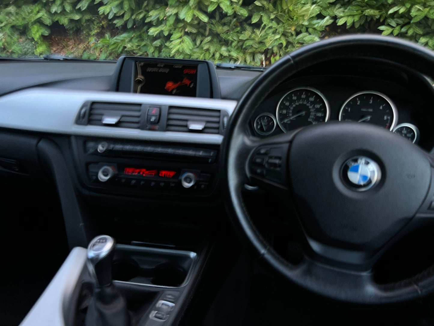BMW 318d 2.0 SE Saloon 4dr Diesel Manual Euro 5 (s/s) (143 ps)