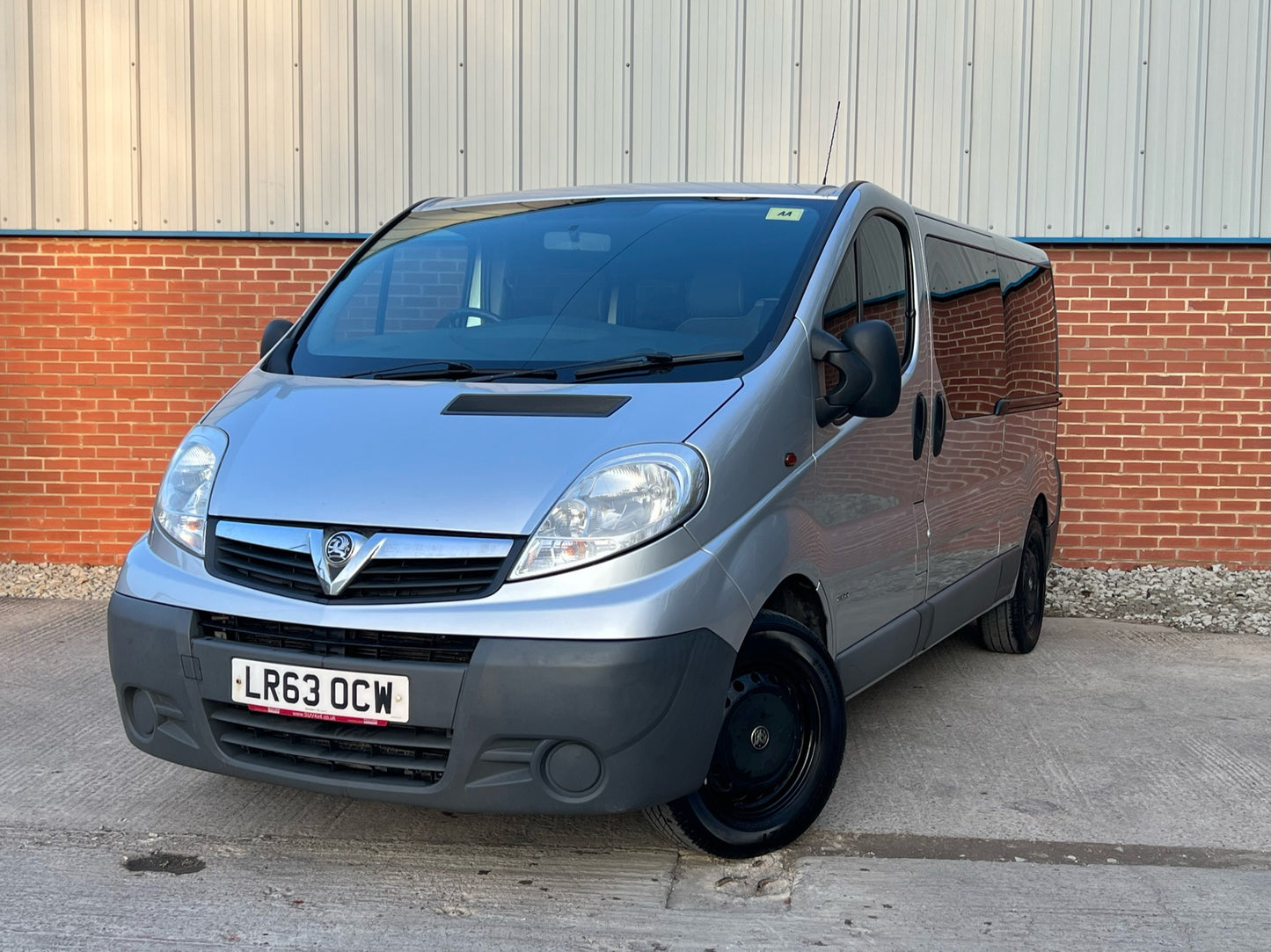 Vauxhall Vivaro Minibus 9 Seater