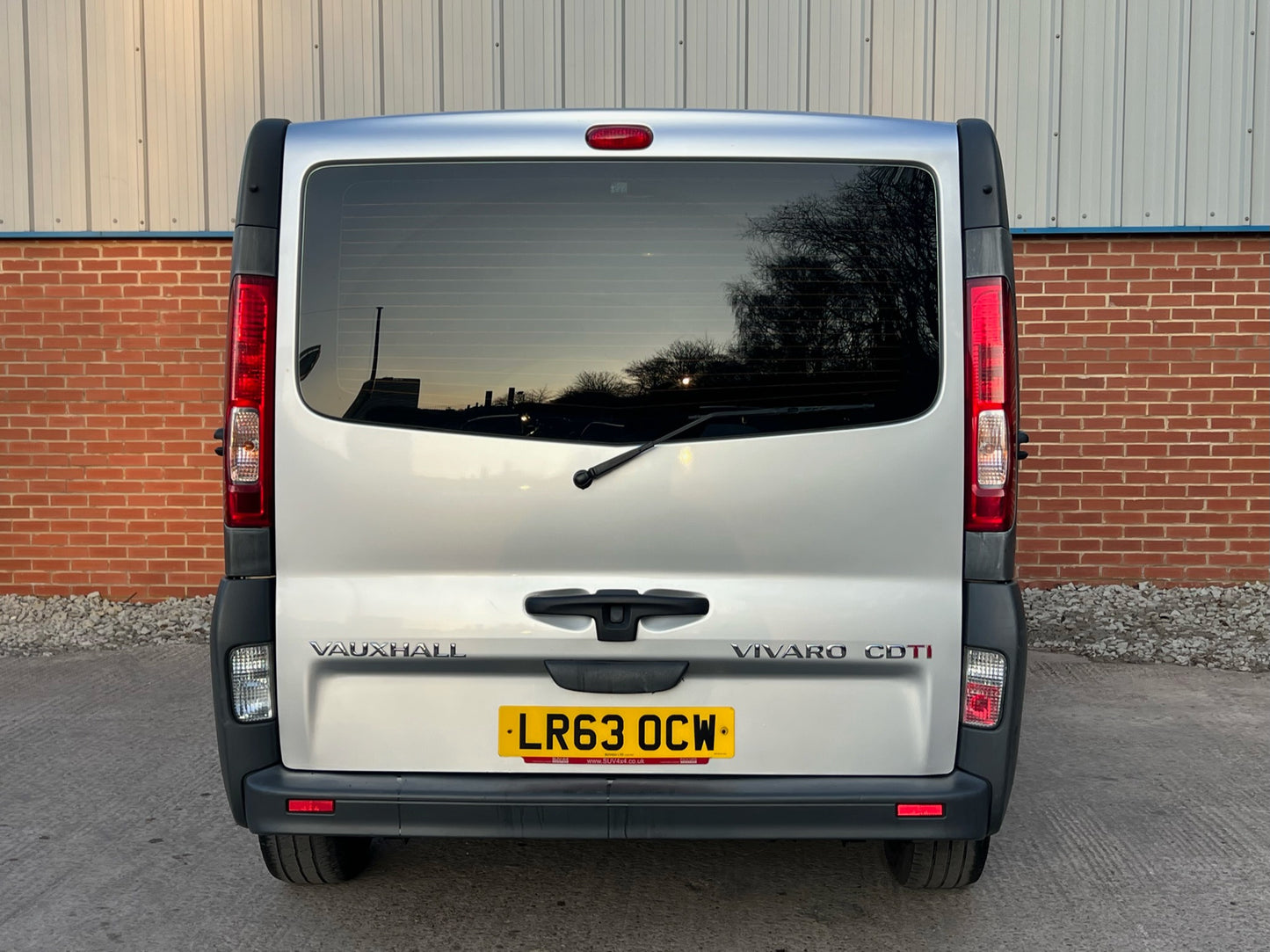 Vauxhall Vivaro Minibus 9 Seater