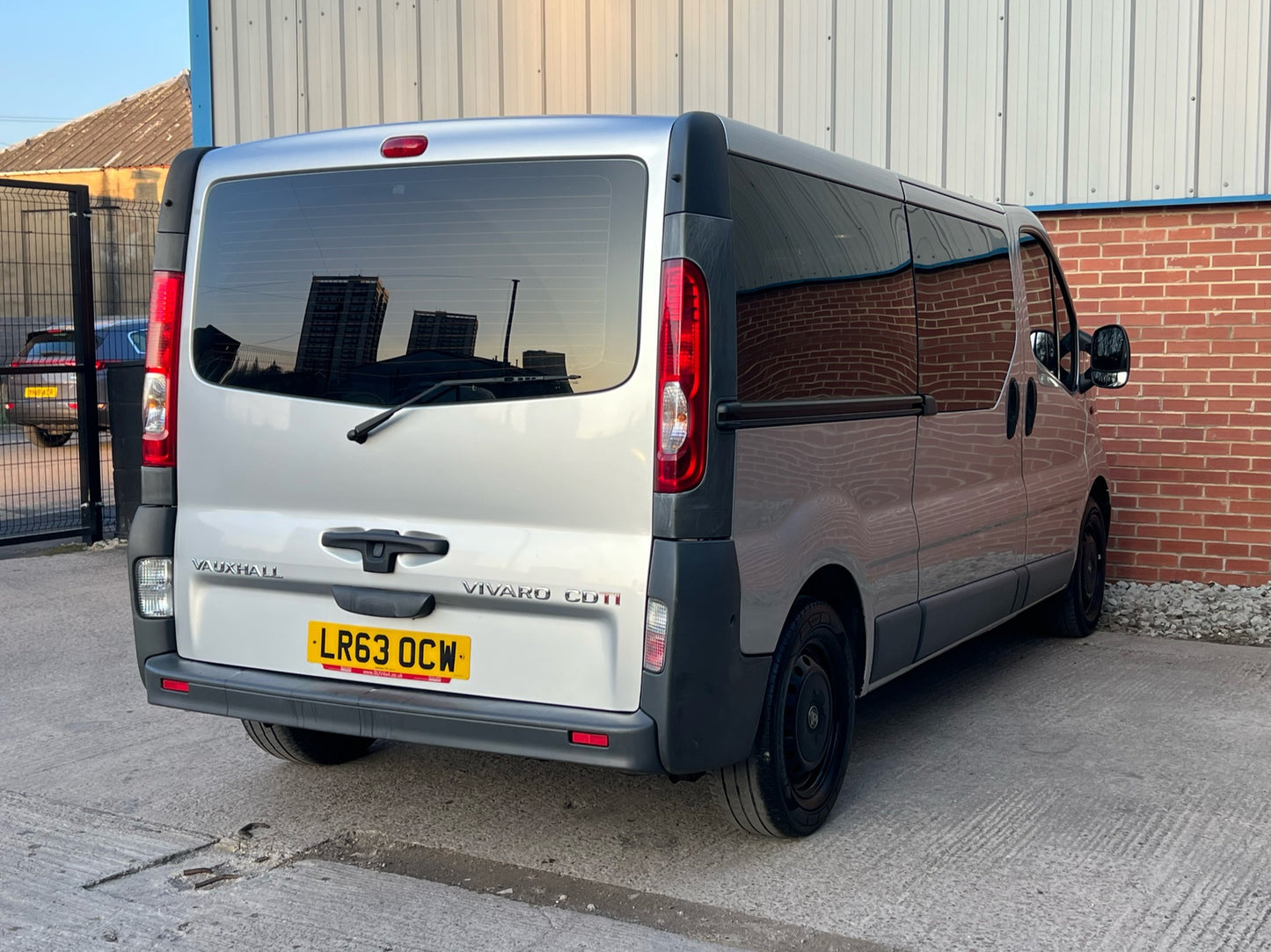 Vauxhall Vivaro Minibus 9 Seater